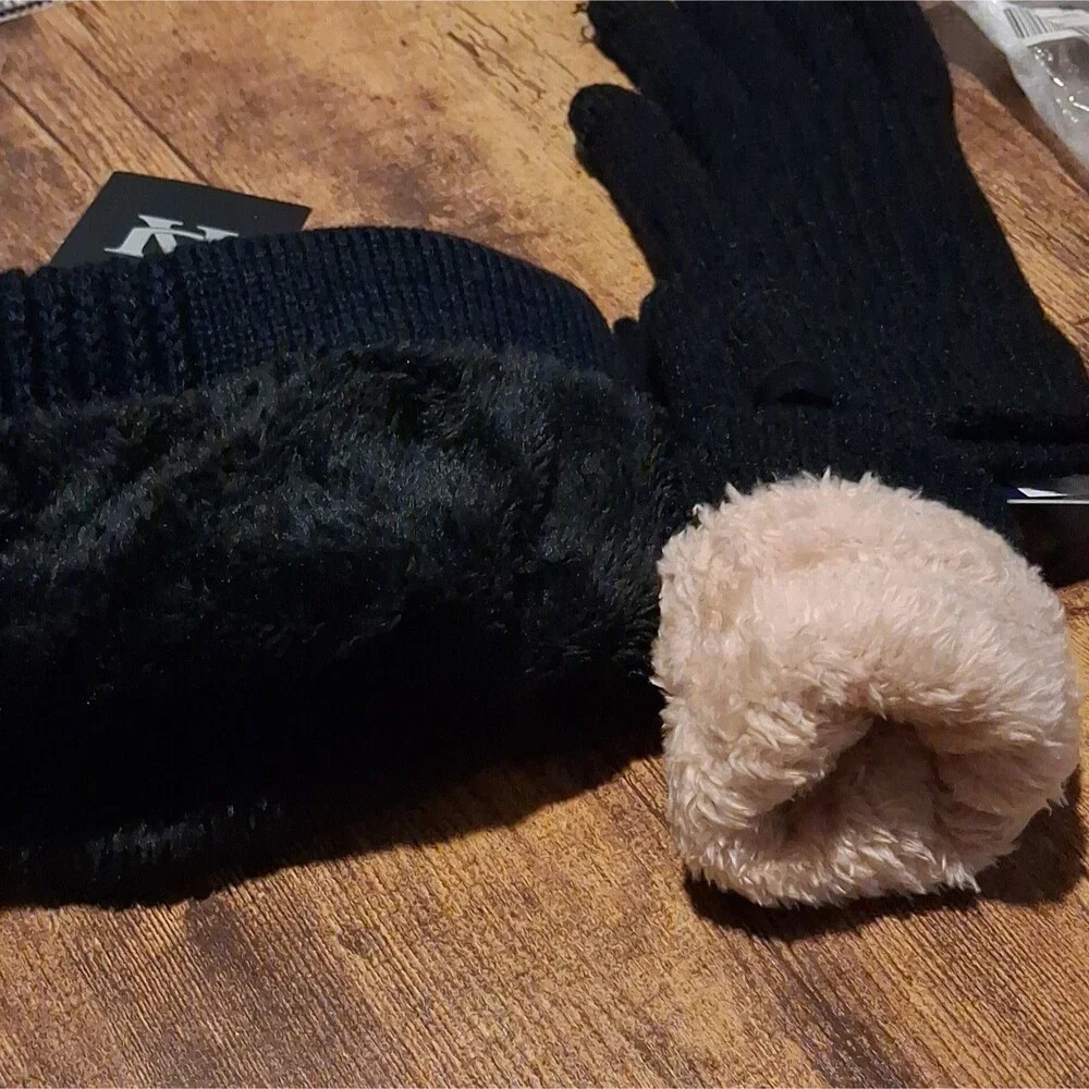Men's Black Insulated Beanie Hat Solid Knit One Size Fall/Winter